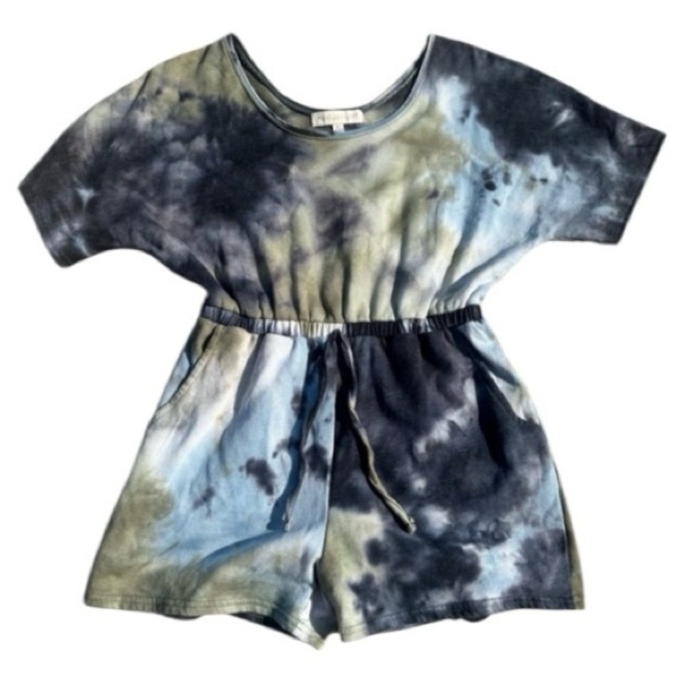 Madden Girl Blue and Gray Tie-Dye Romper PM5